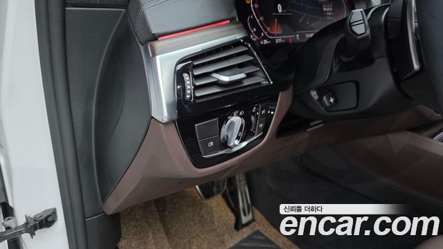 BMW Gran Turismo 2020 — photo 27