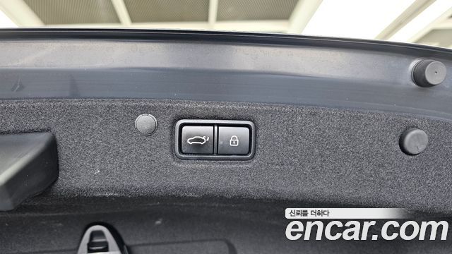 Hyundai Grandeur 2018 — photo 32