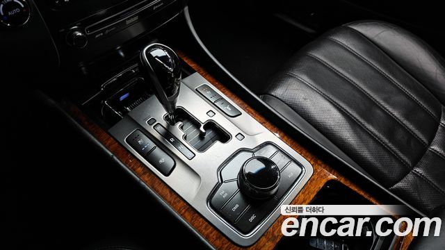 Hyundai Equus 2010 — photo 12
