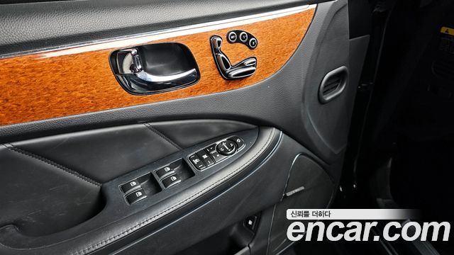 Hyundai Equus 2010 — photo 14