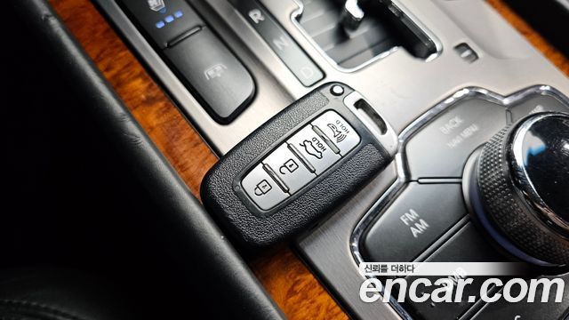 Hyundai Equus 2010 — photo 29