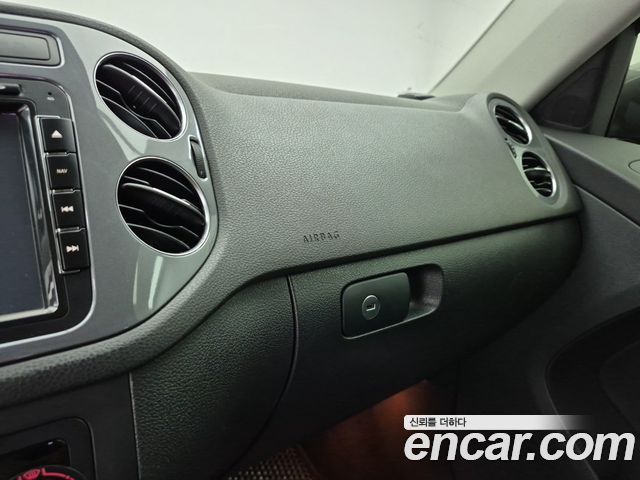Volkswagen Tiguan 2014 — photo 14
