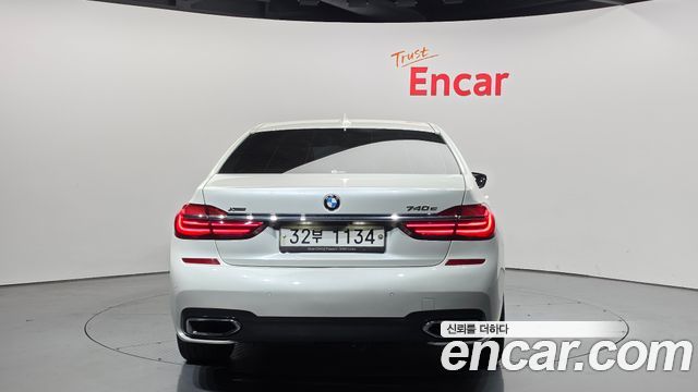 BMW 7-Series 2019 — photo 4