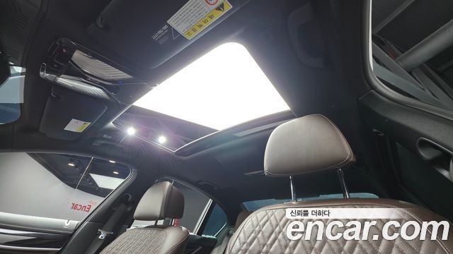 BMW 7-Series 2019 — photo 12