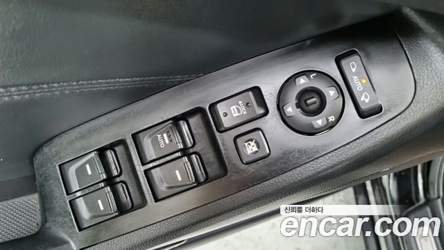 Kia K7 2011 — photo 18