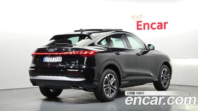 Audi Q5 2025 — photo 2