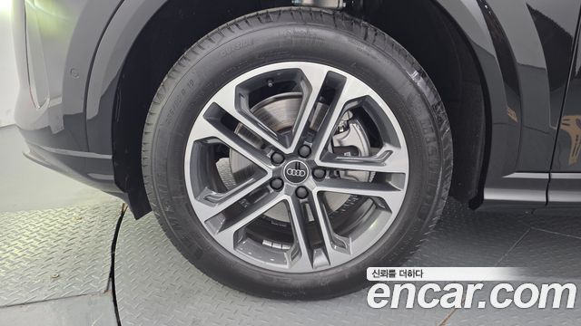 Audi Q5 2025 — photo 5