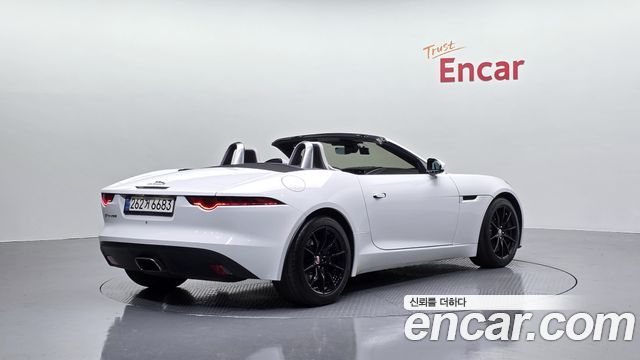 Jaguar F-TYPE 2019 — photo 2
