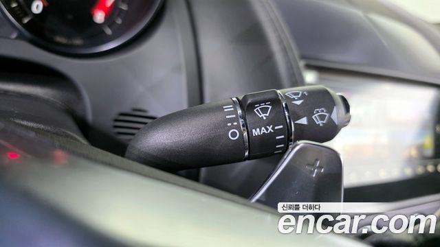 Jaguar F-TYPE 2019 — photo 25
