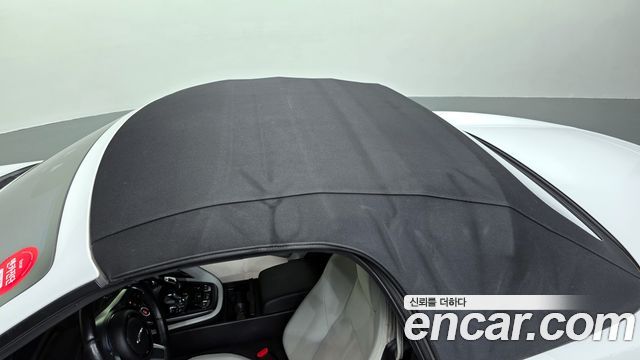 Jaguar F-TYPE 2019 — photo 33