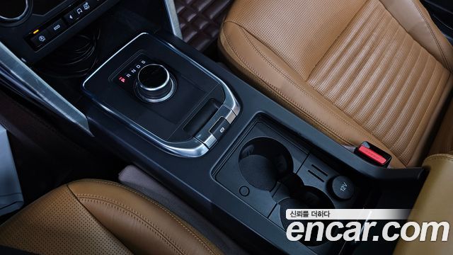 Land Rover Discovery Sport 2018 — photo 12