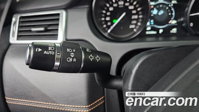 Land Rover Discovery Sport 2018 — photo 27