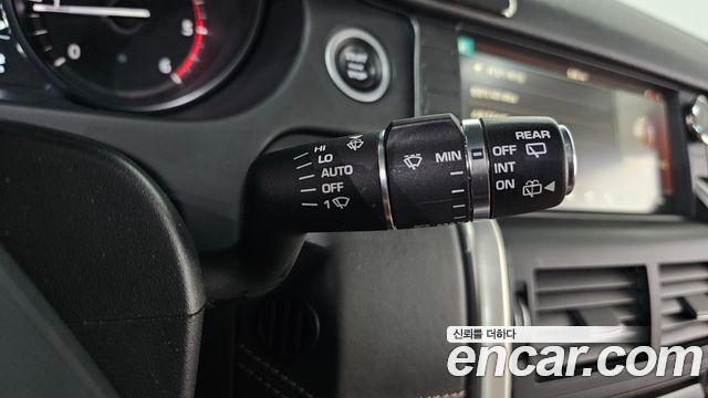 Land Rover Discovery Sport 2018 — photo 28