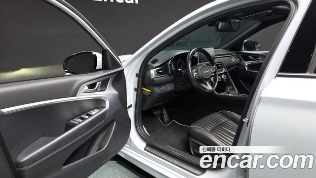 Genesis G70 2018 — photo 10