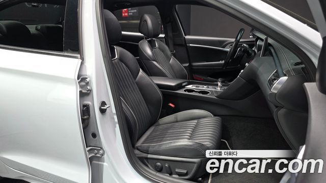 Genesis G70 2018 — photo 11