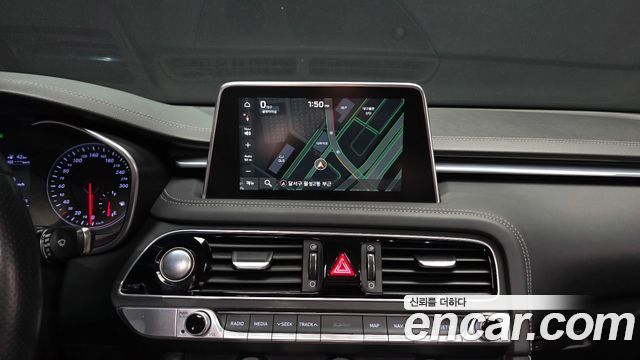 Genesis G70 2018 — photo 14