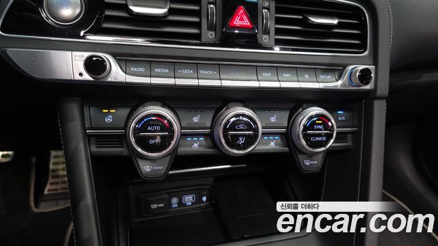 Genesis G70 2018 — photo 17