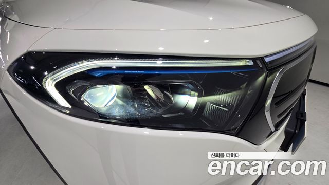 Mercedes-Benz EQB 2024 — photo 12