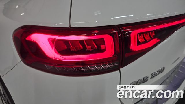 Mercedes-Benz EQB 2024 — photo 13