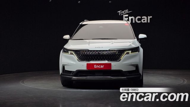 Kia Canival 2023 — photo 3