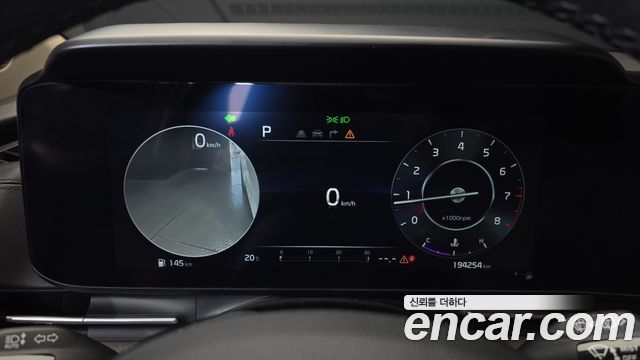 Kia Canival 2023 — photo 8