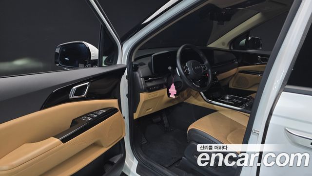 Kia Canival 2023 — photo 10