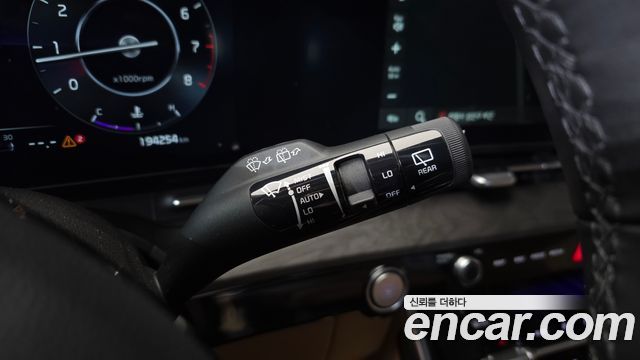 Kia Canival 2023 — photo 17