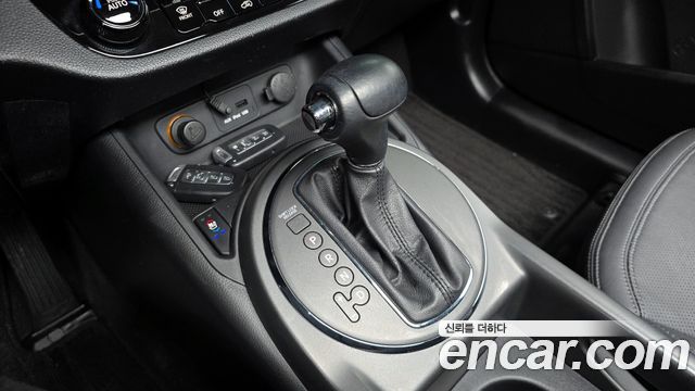 Kia Sportage 2011 — photo 12
