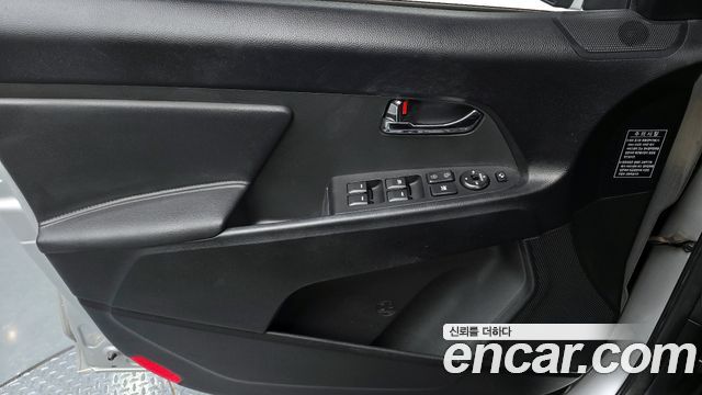 Kia Sportage 2011 — photo 14