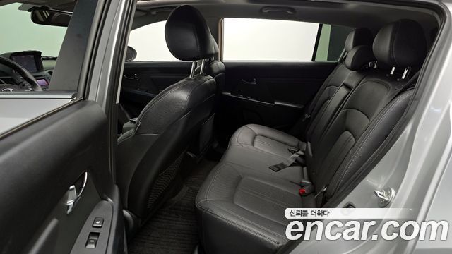 Kia Sportage 2011 — photo 16