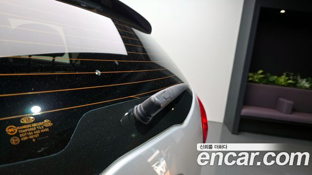Kia Sportage 2011 — photo 33