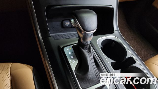 Kia Canival 2022 — photo 12