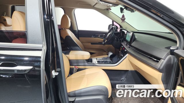 Kia Canival 2022 — photo 16