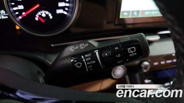 Kia Canival 2022 — photo 27