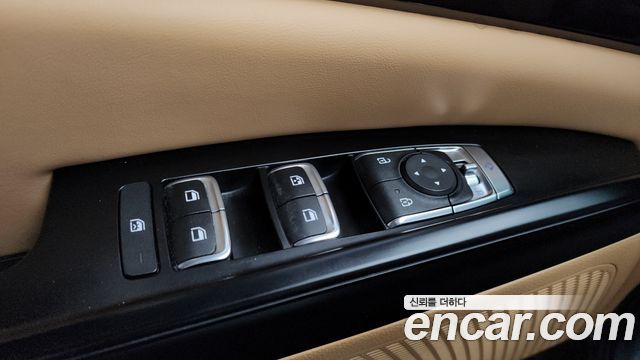 Kia Canival 2022 — photo 29