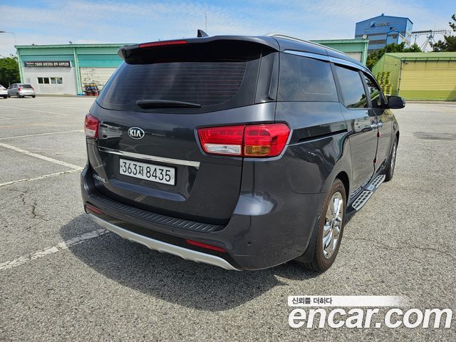 Kia Canival 2016 — photo 3