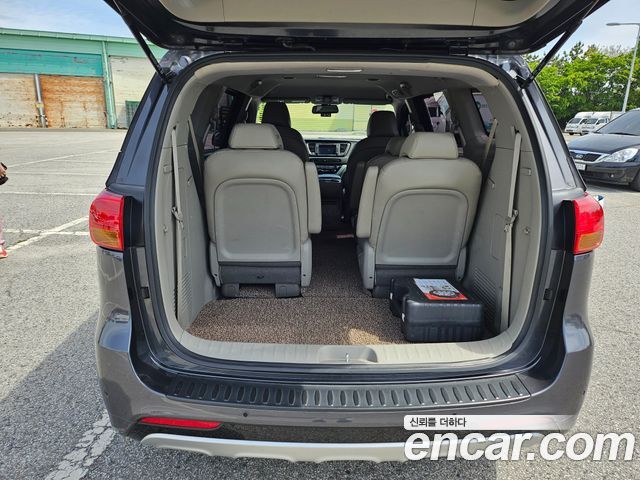 Kia Canival 2016 — photo 5