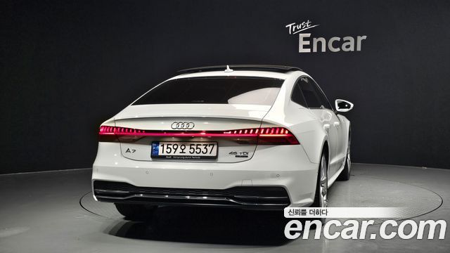 Audi A7 2022 — photo 4