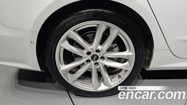 Audi A7 2022 — photo 5