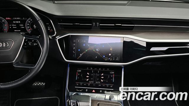 Audi A7 2022 — photo 21