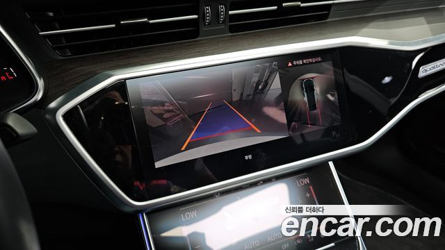 Audi A7 2022 — photo 22