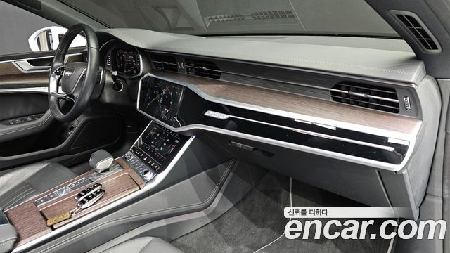 Audi A7 2022 — photo 30