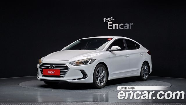 Hyundai AVANTE 2017 — photo 1