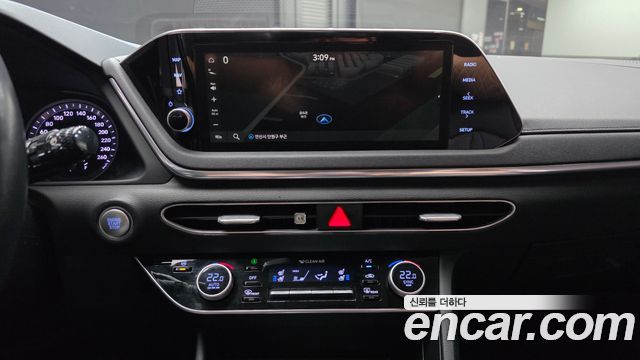 Hyundai Sonata 2020 — photo 22