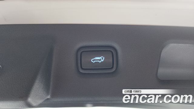 Hyundai Santafe 2019 — photo 26