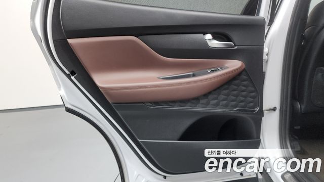 Hyundai Santafe 2019 — photo 15