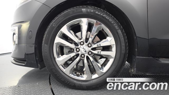 Kia Canival 2016 — photo 5