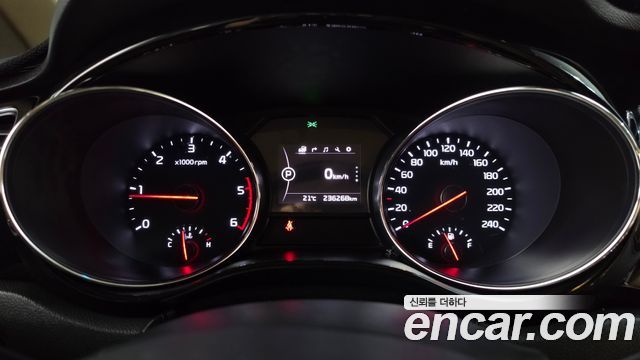 Kia Canival 2016 — photo 8