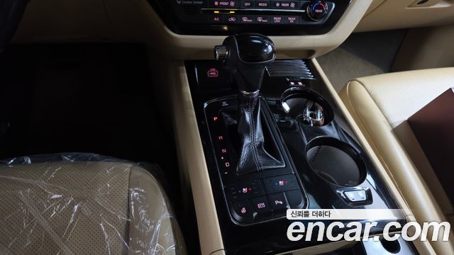 Kia Canival 2016 — photo 9