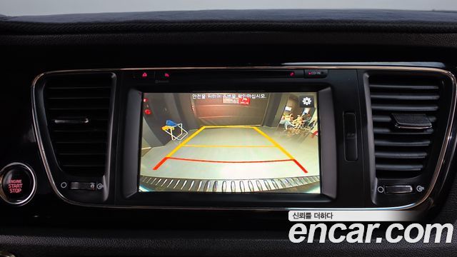 Kia Canival 2016 — photo 14